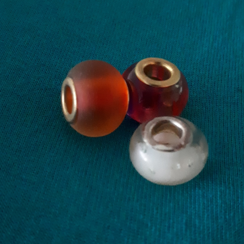 3 Glass Beads for bracelet